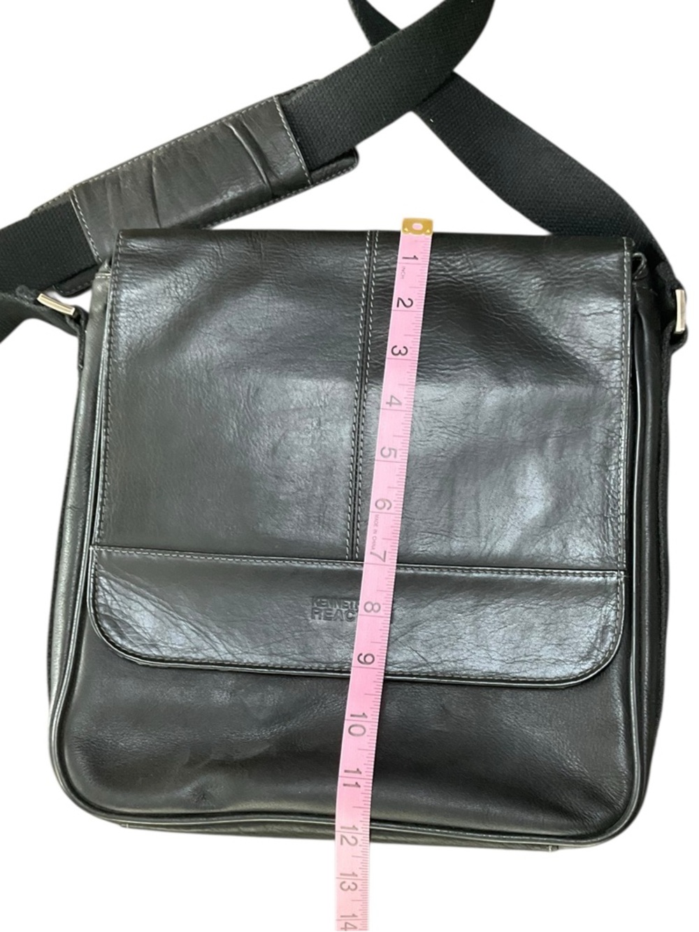 Kenneth Cole Reaction Leather Tablet Shoulder Messenger Bag Colombian EUC - Picture 6 of 16